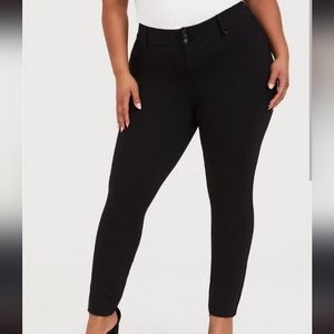 Lot of 3 Torrid Jeggings black zippers